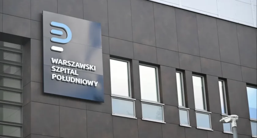 Lawina ruszyła. Lekarz z milionowymi zarobkami traci kolejne funkcje