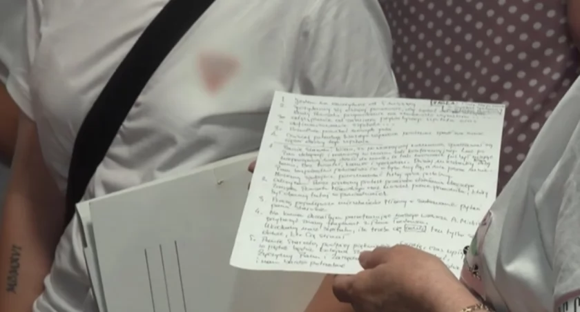 Awantura o szpital w Mławie. Mieszkańcy ruszyli do starosty