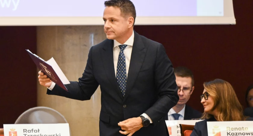 Radni KO obronili Trzaskowskiego 