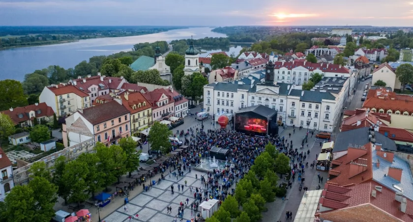 Stary Rynek w Płocku zmieni oblicze. Beton ustąpi zieleni