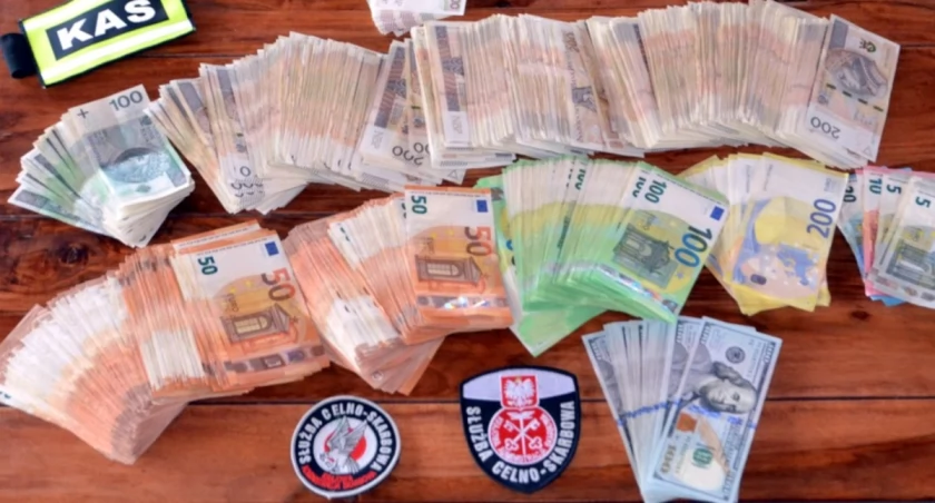 Miliony zniknęły w cieniu faktur? Służby rozbiły zorganizowaną grupę
