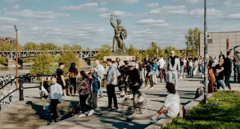 Warszawa pęka w szwach? Nowe wyliczenia GUS mogą zaskoczyć
