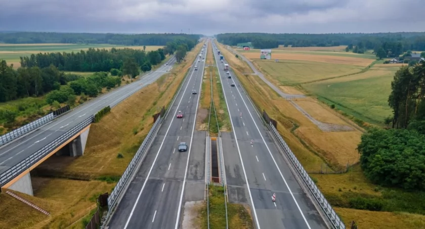 S17 znów przejezdna, ale to nie koniec prac. Drogowcy wykryli kolejne uszkodzenia