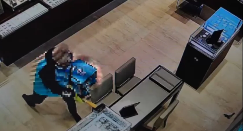 Głośny napad na jubilera w Galerii Mokotów. Finał śledztwa za granicą [WIDEO]