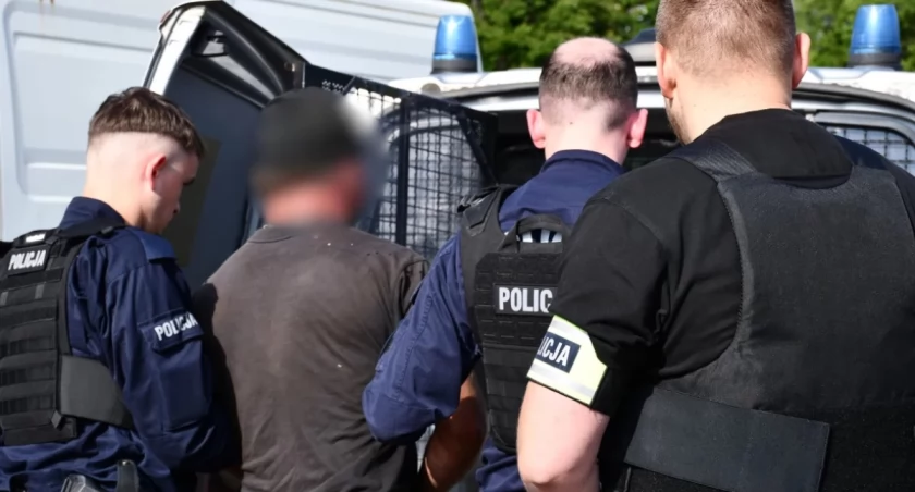 Chciał zaatakować dzieci maczetą. Wskazał trzy przedszkola
