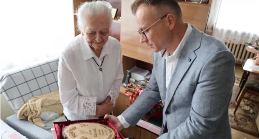 Irena Rudzińska świętuje jubileusz 100. rocznicy urodzin