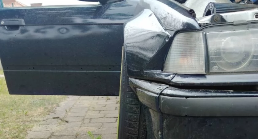 BMW jak radiowóz? Miało wyglądać efektownie, skończyło się...