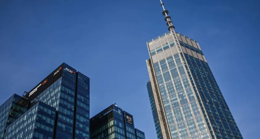 Szyby spadały z Varso Tower. Wkracza nadzór