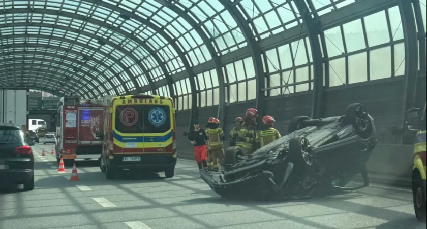 Nie byli na służbie, ale nie zawahali się ani chwili. Policjanci z Warszawy bohaterami na trasie S8