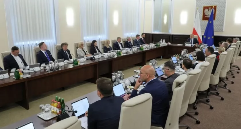 Polacy mają dość? Niemal połowa chce dymisji minister zdrowia