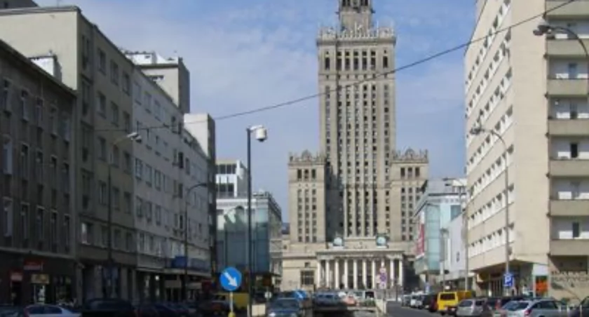 Złota zmienia centrum Warszawy. Wjazd tylko dla uprawnionych