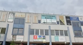 Koniec 25-letniej historii. Warszawa żegna centrum handlowe.