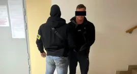 Uciekał z „niespodziankami” pełnymi narkotyków