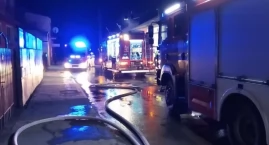 Nocny pożar przy Powązkach