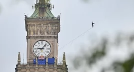 Jaan Roose przeszedł między PKiN a Varso Tower [ZDJĘCIA]