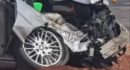 Chwile grozy na Targowej. Dźwig staranował BMW [ZDJĘCIA]