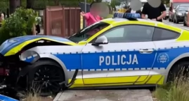 Rozbili policyjnego Mustanga. To miał być oczko w gł&hellip;