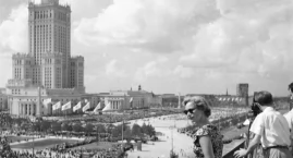 [ZDJĘCIA] 71 lat temu Pałac Kultury i Nauki po raz p&hellip;