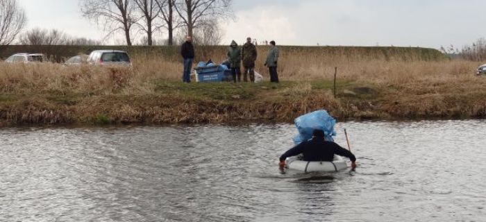 Sprzątanie kanału Ulgi dnia 28.03.2015