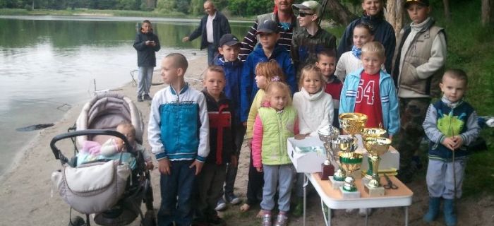 Zawody wędkarskie dla dzieci z koła PZW Bulaj 59 w Szczecinie