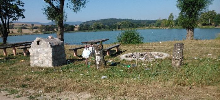 Czy tak mają wyglądać wody PZW? Zbiornik Owiesno