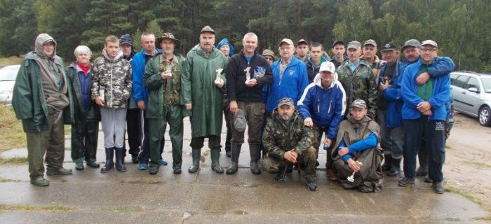 Towarzysko w deszczu zalew KoszyceII 2015
