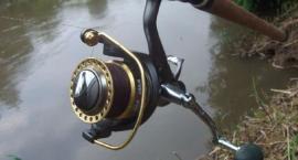 Zdjęcie przedstawia: Kołowrotek Dragon Maxima Baitfeeder FR 1050i