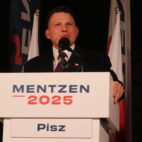 Sławomir Mentzen w Piszu na Pl. Daszyńskiego - Dwusetne spotkanie kampanii
