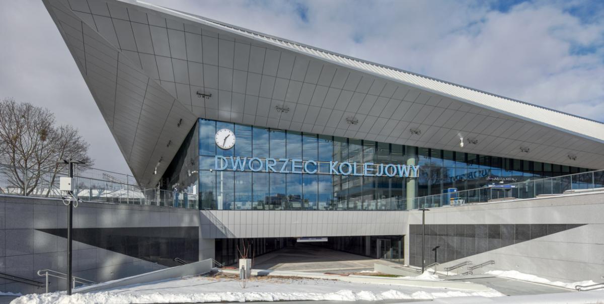Dworzec kolejowy i stacja Olsztyn Główny otwarte!