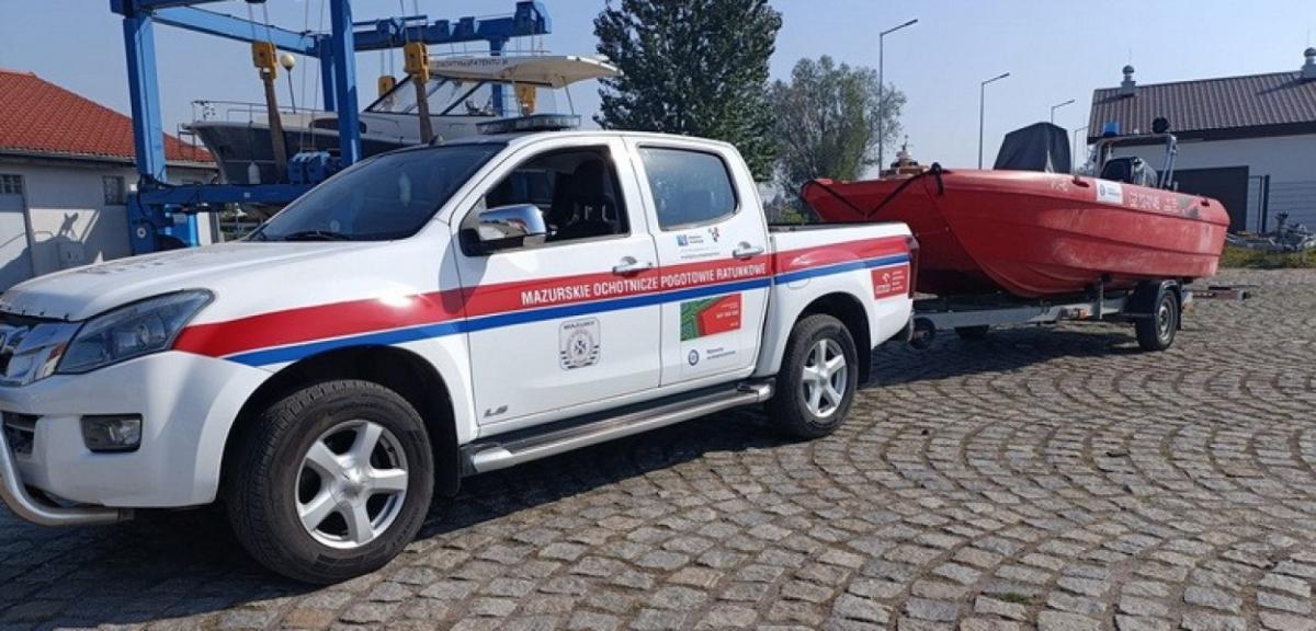 Wodniacy spieszą z pomocą powodzianom