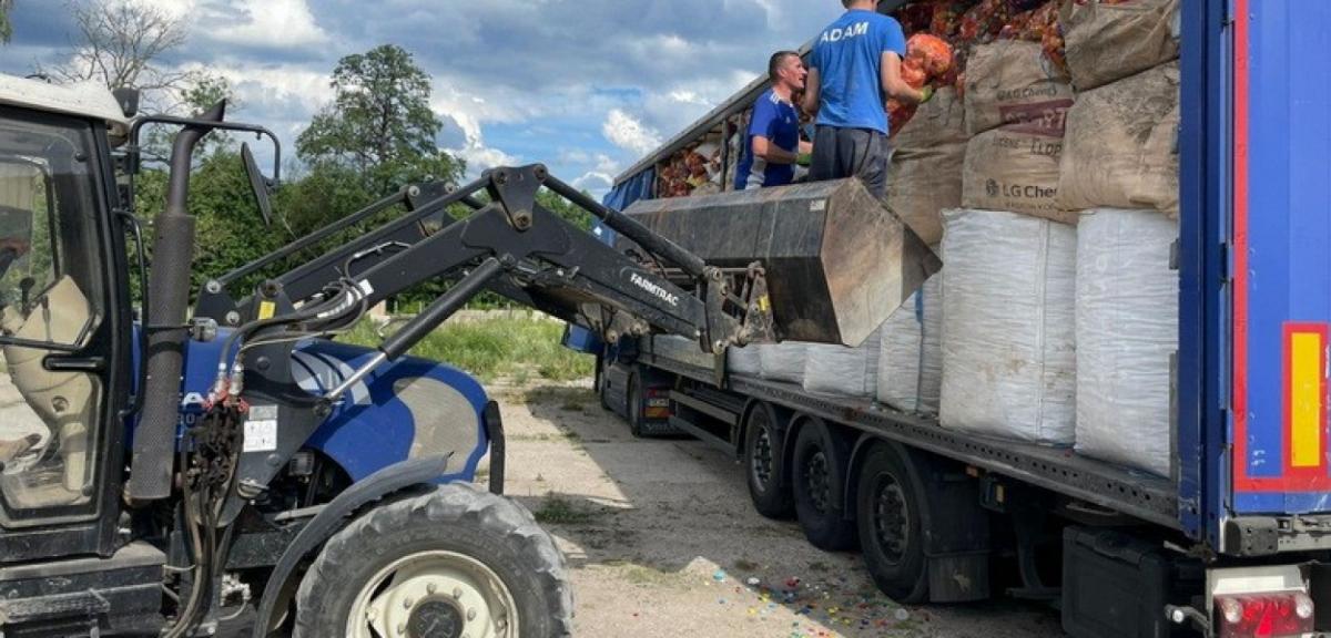 12 ton nakrętek już spakowano. Zanosi się na rekord!