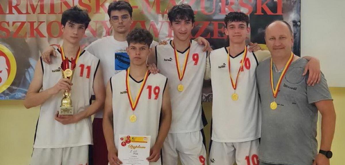 Uczniowie I LO mistrzami województwa w koszykówce 3X3