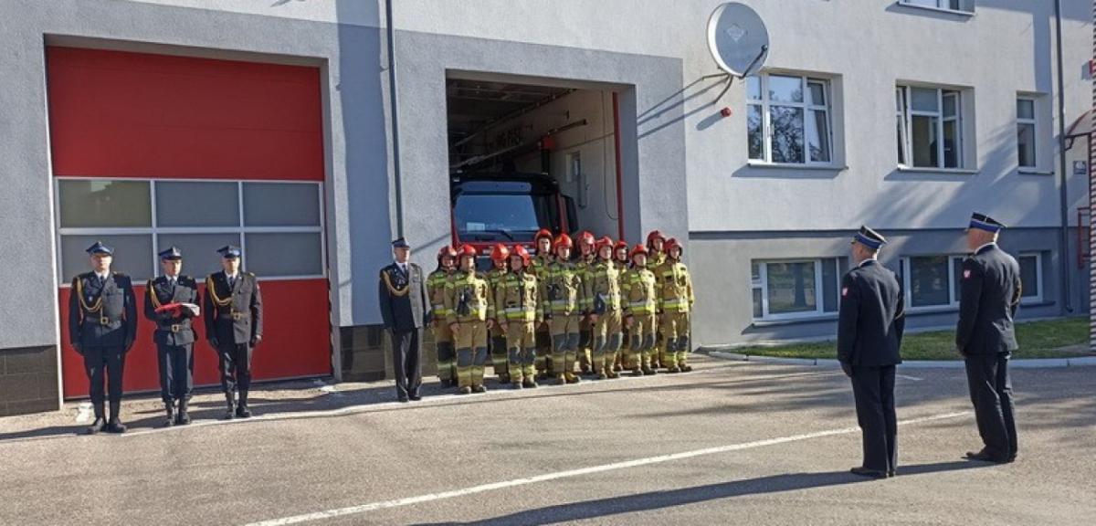 Dzień Flagi w Komendzie Powiatowej Państwowej Straży Pożarnej w Piszu