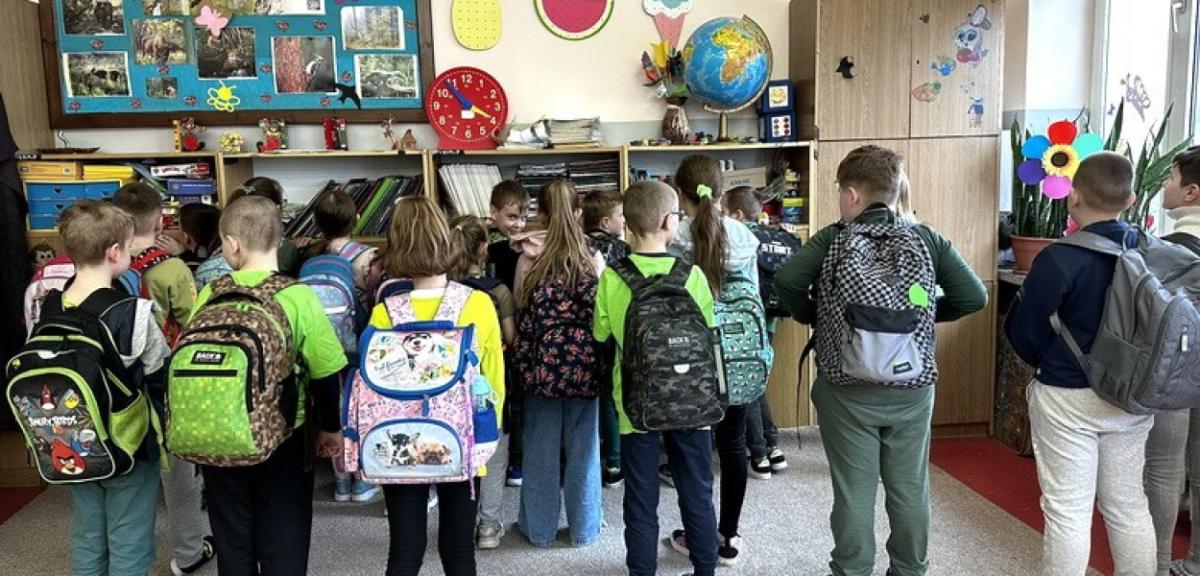 Plecaki uczniów są za ciężkie! Rekordowy ważył prawie 16 kg