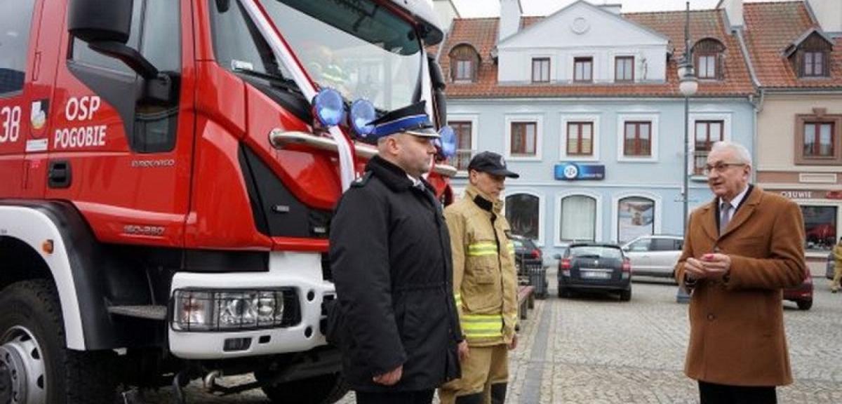 Przekazanie wozów strażackich dla OSP Liski i OSP Pogobie Średnie