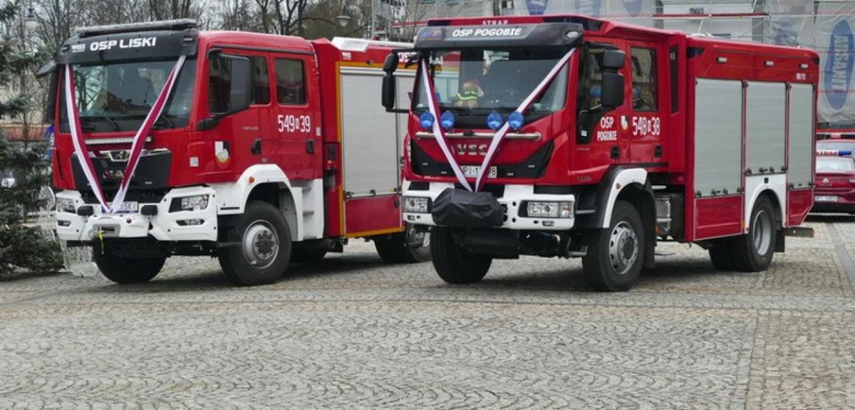 Nowe wozy strażackie dla OSP Liski i OSP Pogobie Średnie