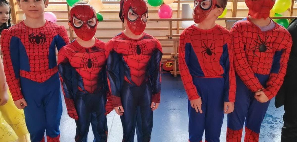 Tam, gdzie Spiderman spotka drugiego. Bal Karnawałowy w piskim przedszkolu