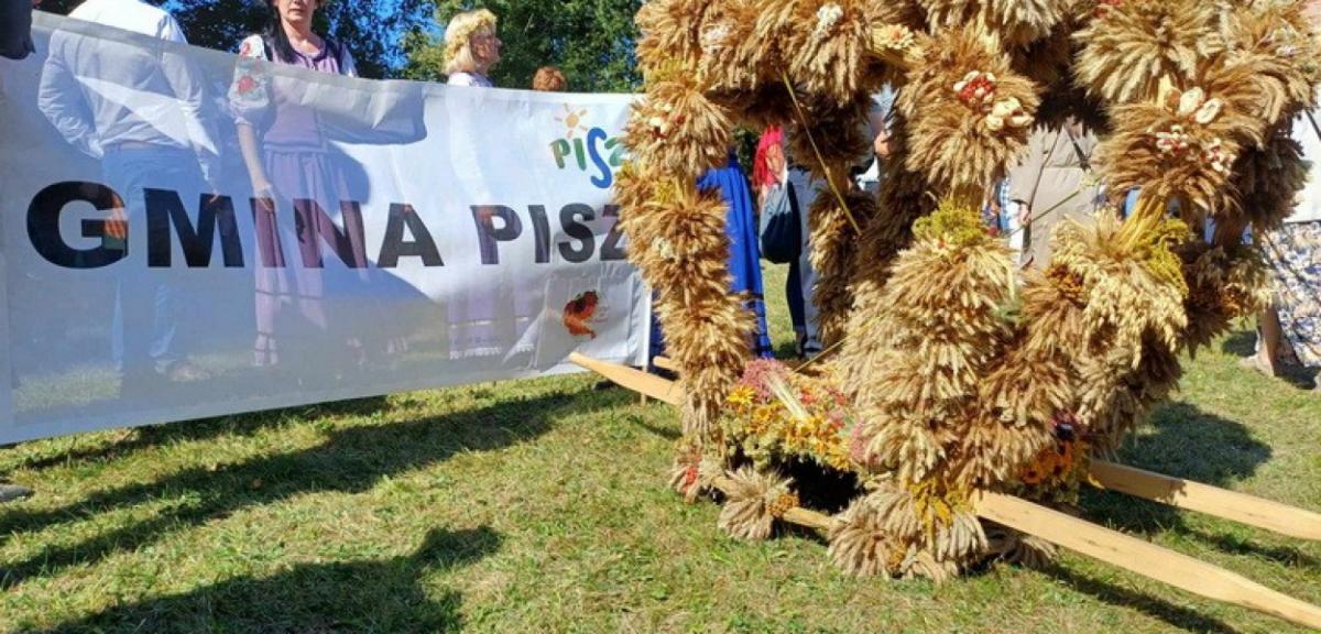 Wieniec dożynkowy Sołectwa Liski z drugą nagrodą dożynek wojewódzkich