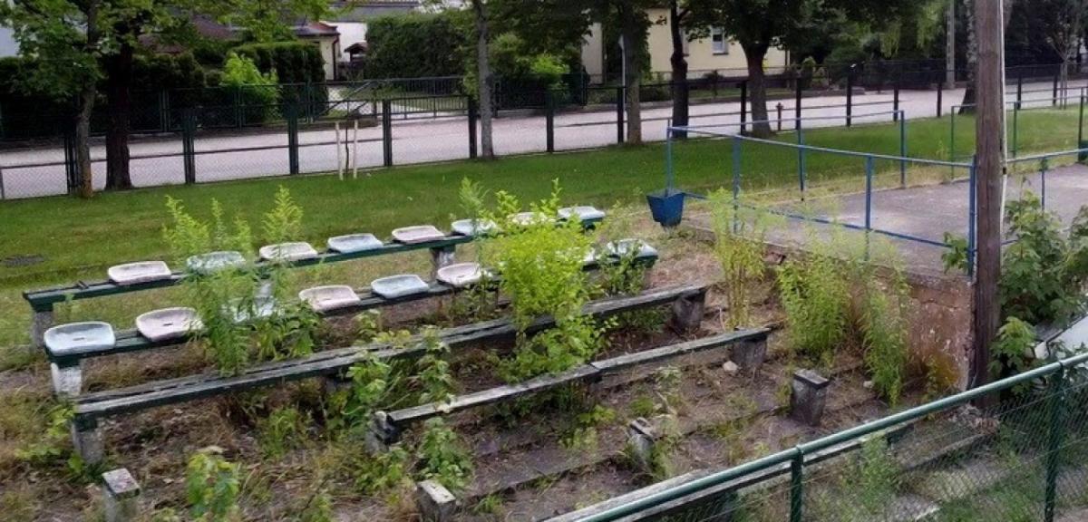 Nowe trybuny, szatnie, ogrodzenie i dodatkowe boisko wielofunkcyjne
