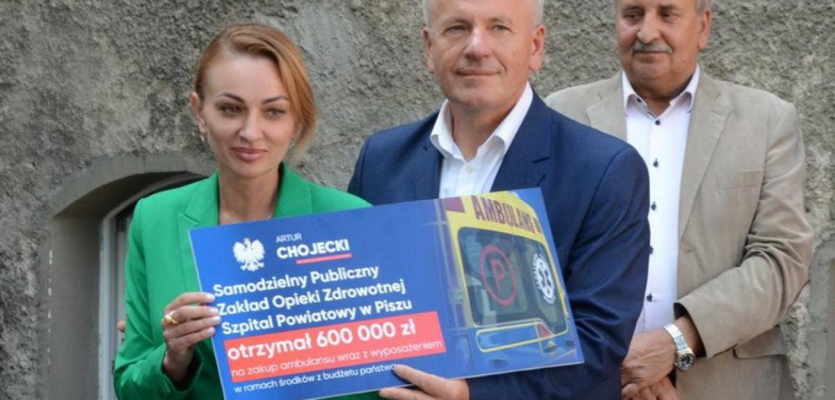 Szpital w Piszu otrzyma środki na zakup nowej karetki