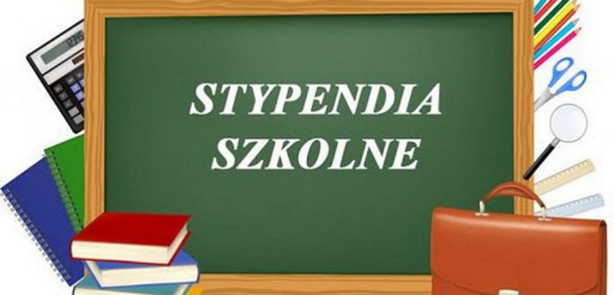  Stypendia Burmistrza Pisza. Wnioski można składać do 14 września 2023…