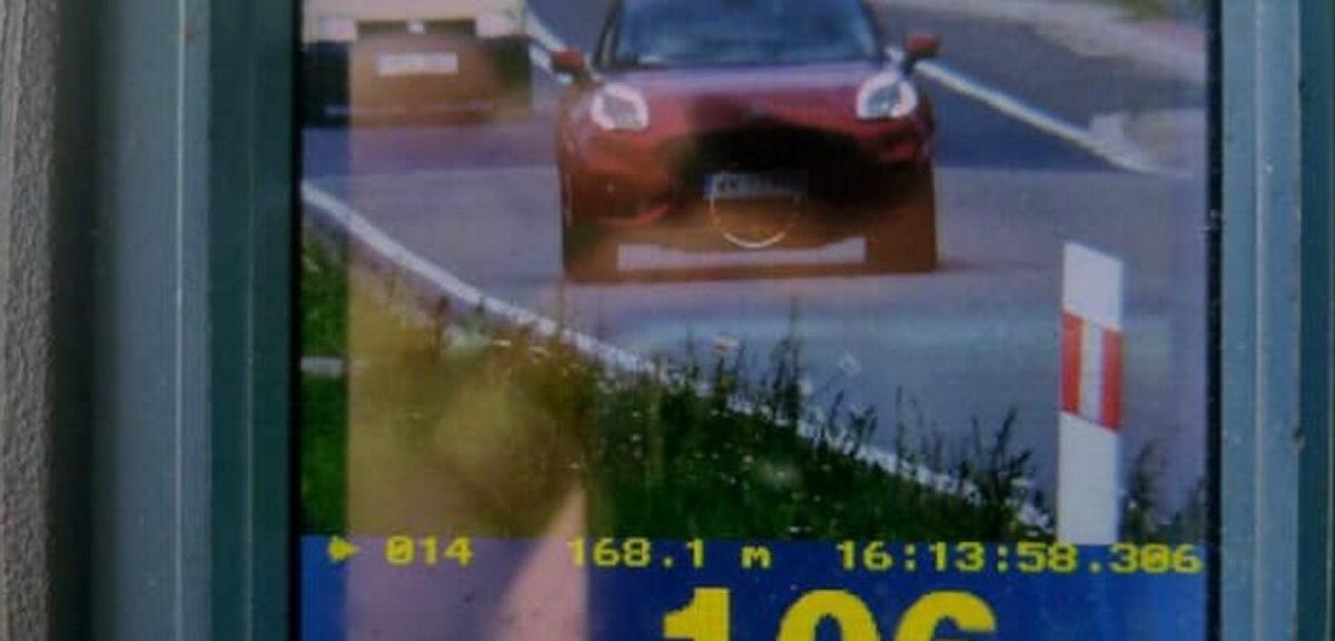 Gdańszczanin na Mazurach mknął z prędkością ponad 100 km/h