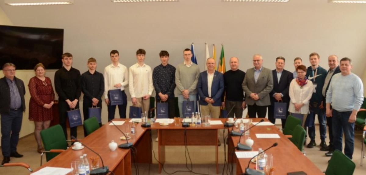 Wyrazy uznania za osiągnięcia w nauce i sporcie