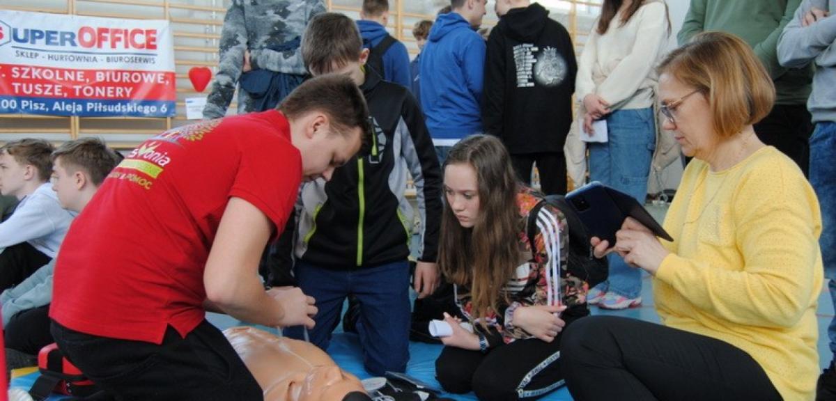 Zebrali ponad 2 tys.zł. Akcja AED w Nowym trwa nadal
