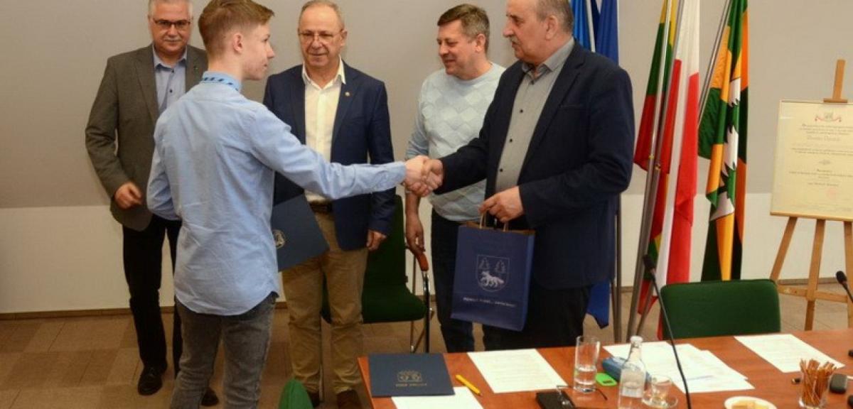 Wyróżnienia starosty za osiągnięcia w nauce i sporcie