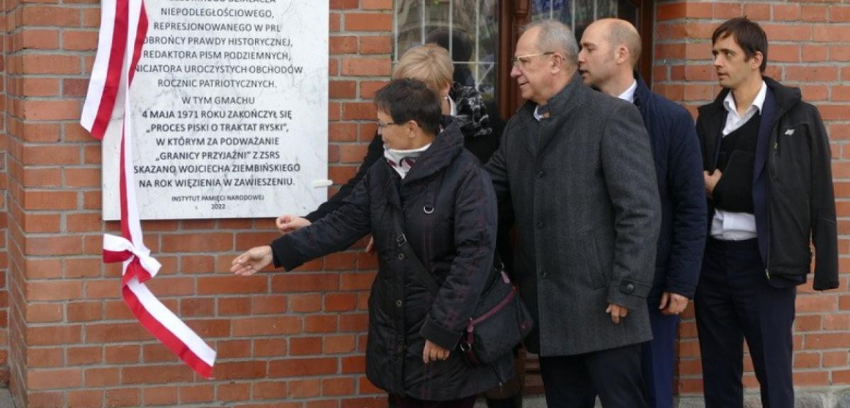Odsłonięto tablicę upamiętniającą Wojciecha Ziembińskiego