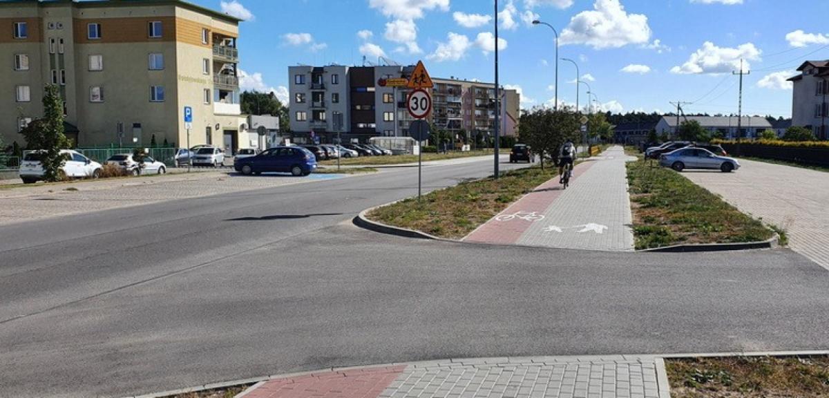 Ulica Wołodyjowskiego zakwitnie zielenią