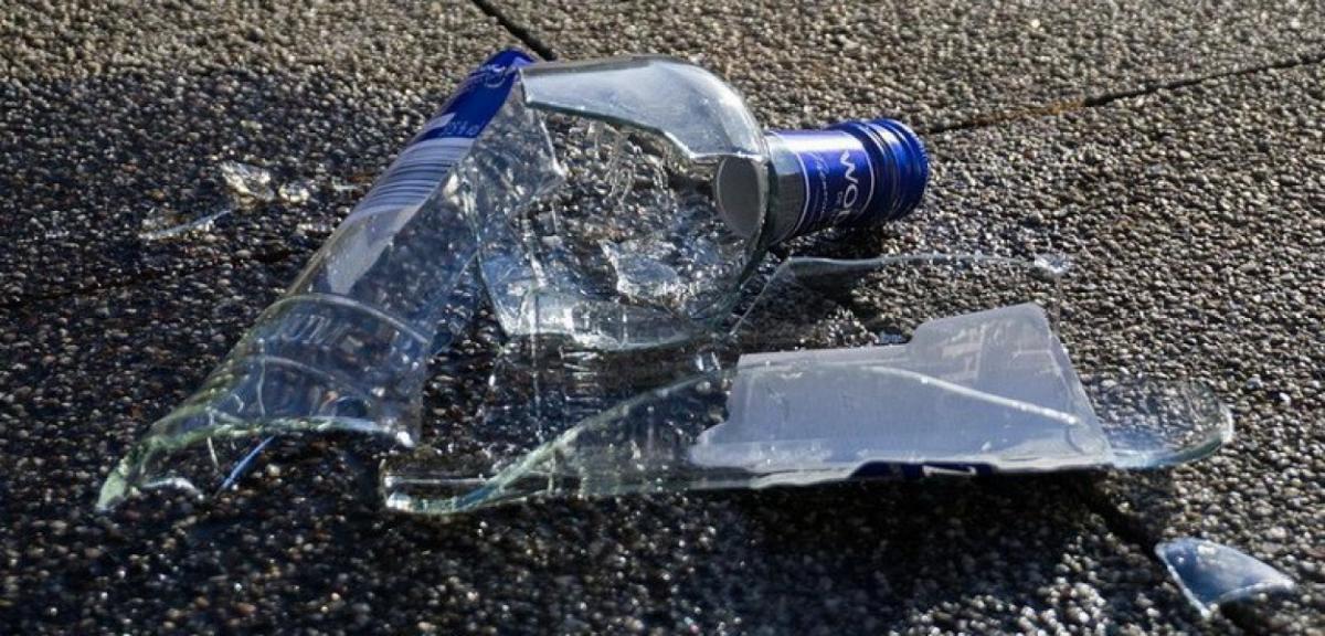 Nietrzeźwy 13-latek i jego kolega próbowali ukraść butelkę alkoholu