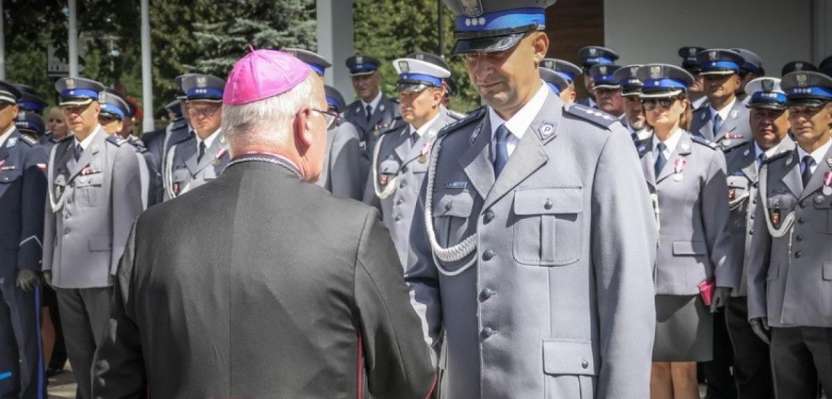 Dzielnicowy Adam Trzonkowski uhonorowany statuetką 