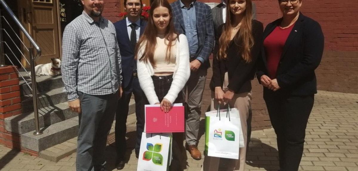Uczennice II LO o Konstytucji RP wiedzą najwięcej w województwie